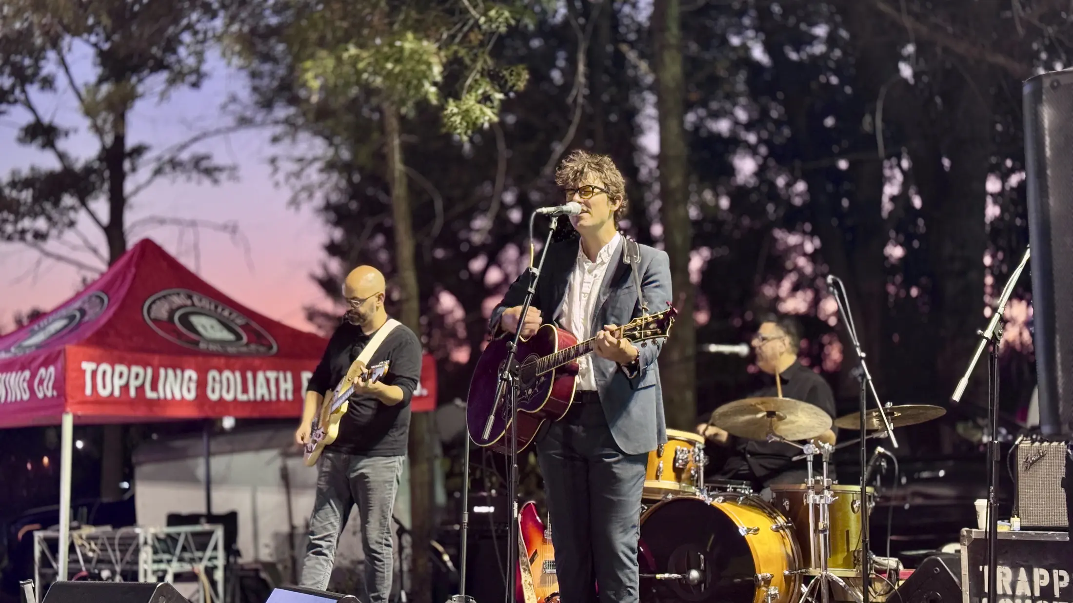 Live music during the Let’s Golf About It charity social